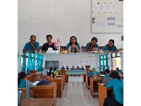 SMA Negeri 1 Sabu Tengah Gelar Rapat Pembagian Tugas GTK Tah